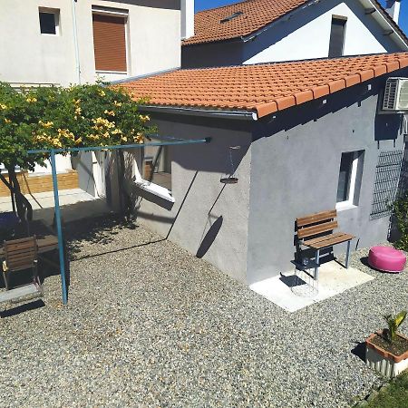 Studio 26 Vic-le-Comte Exterior photo